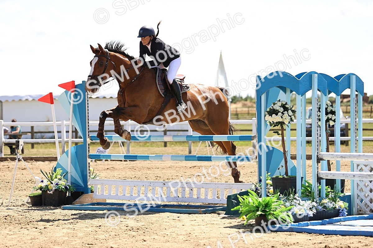 SBM_015041 - Class 15 - Senior Newcomers - 1.10m Open