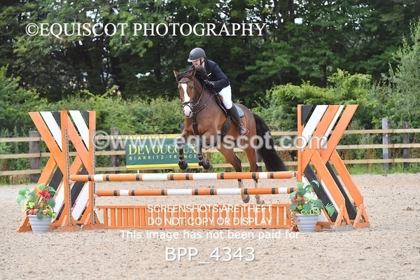 BPP_4343 - CLASS 12 SUN Senior British Novice/ 90cm Open