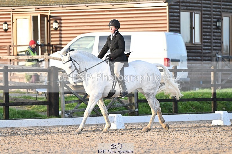 231105-154115-03097 - Cls 4 Novice 24 15.24 to 16.35 break