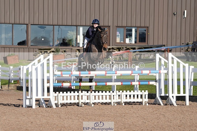 251130-122331-01169 - Cls 9 Pony Fox & 1.10m Open