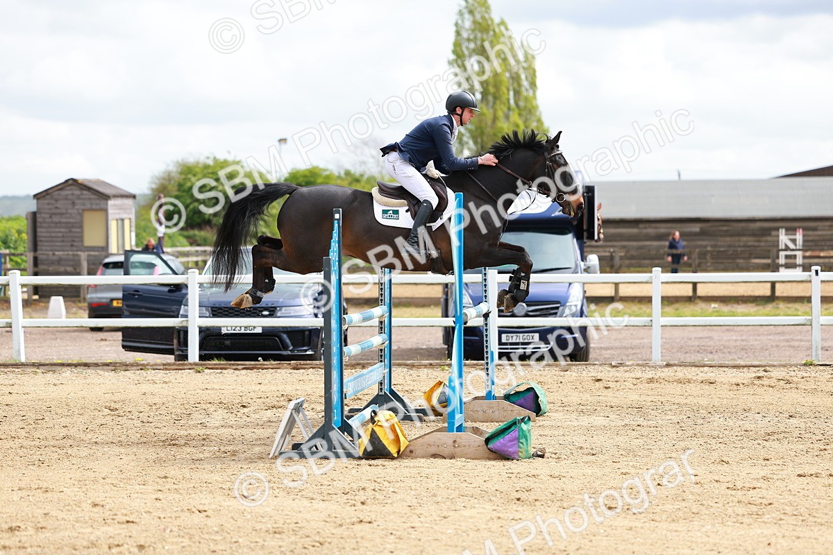 SBM_002444 - Class 10 - Senior Newcomers - 1.10m