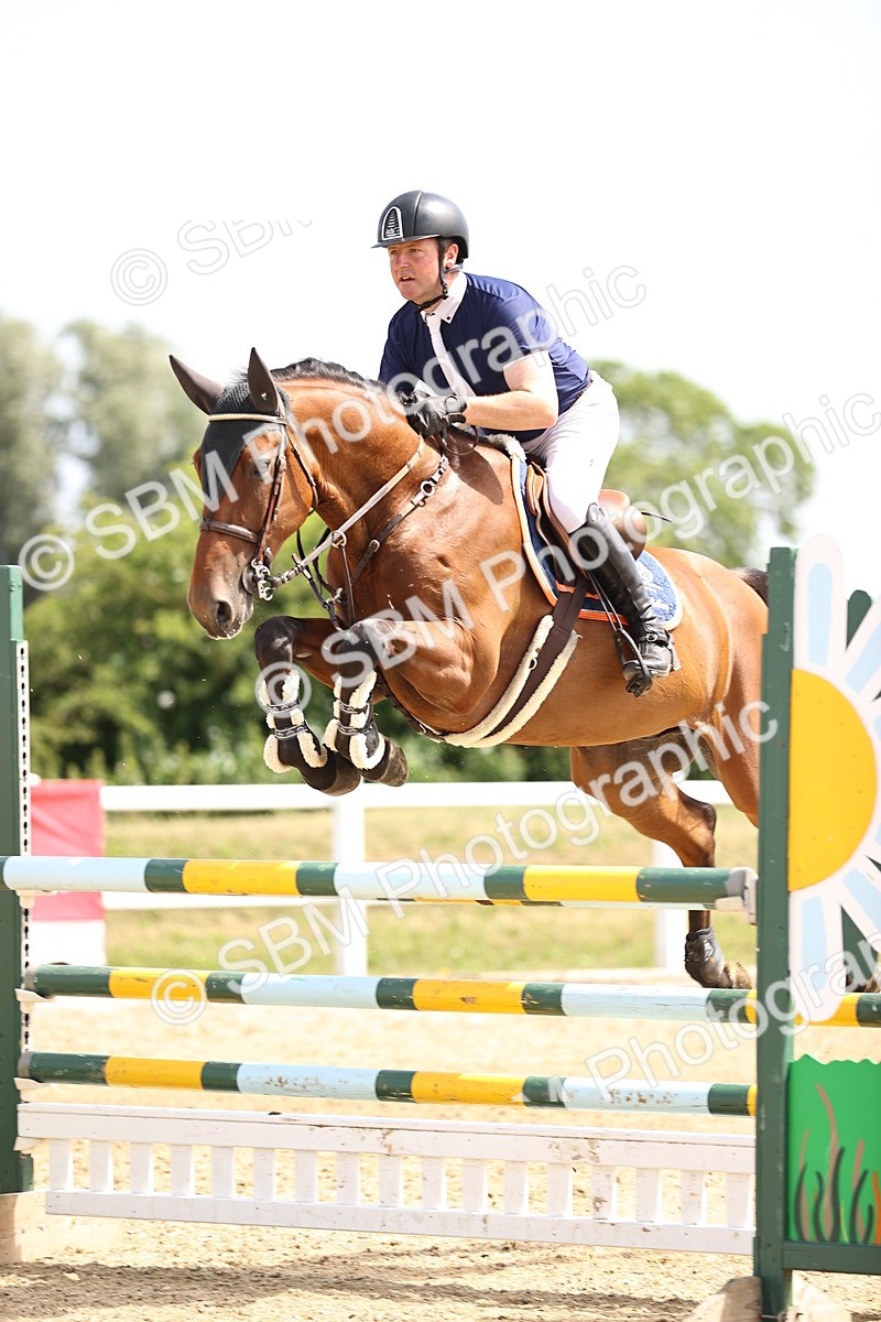 SBM_000685 - Class 15 - Redpost Equestian Senior Foxhunter - 1.20m