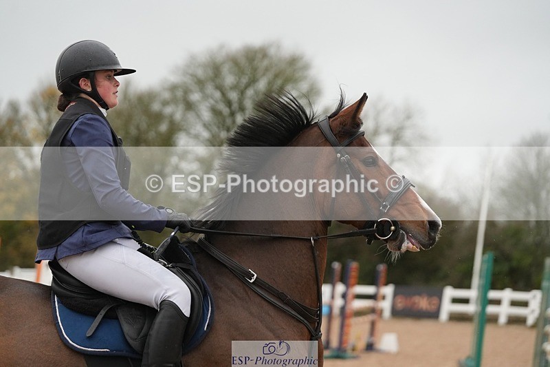 251109-115849-03691 - Cls 20 Newcomers and 1.10m Open