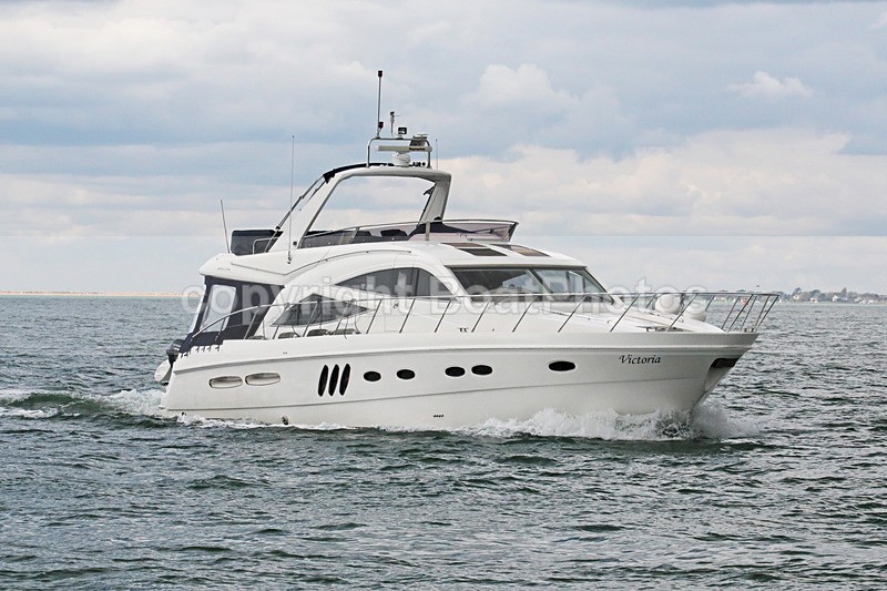 170417 VICTORIA - SEALINE 1Y3A7646 - Flybridge Cruisers