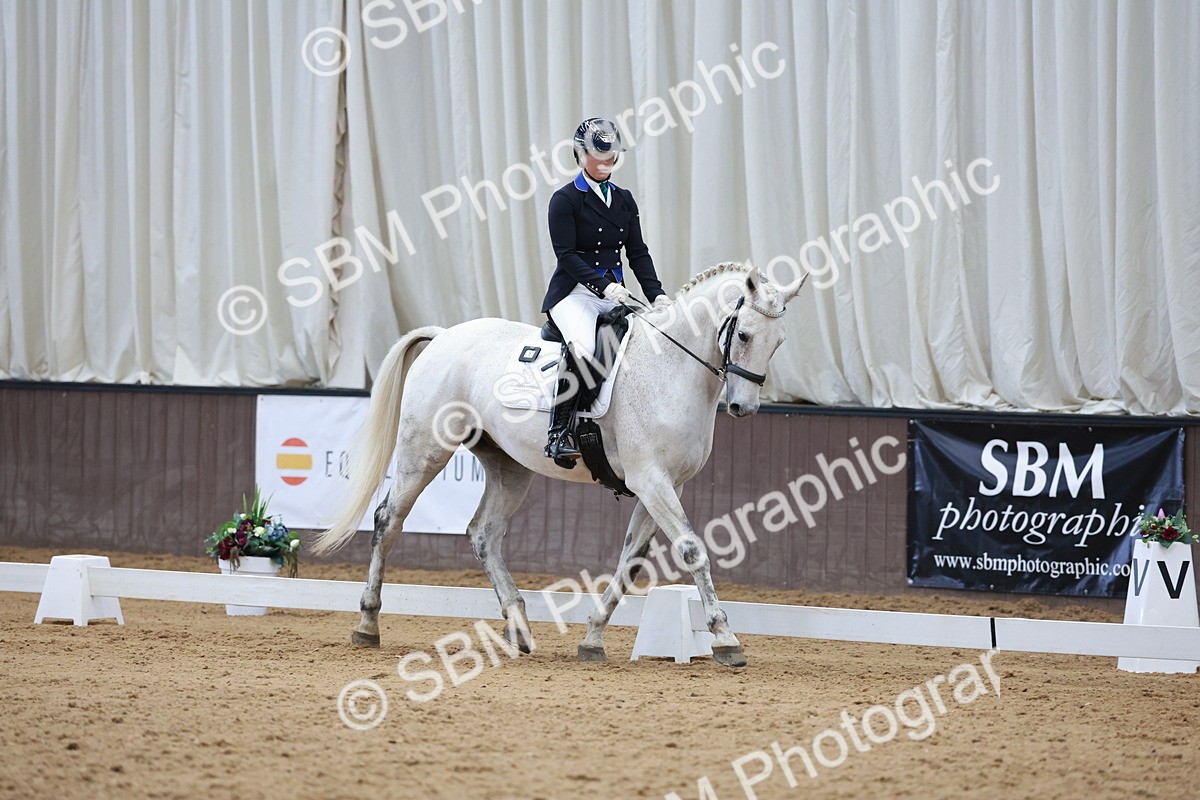 SBM_009880 - Class 6b - Novice 6 - 12.40-13.43