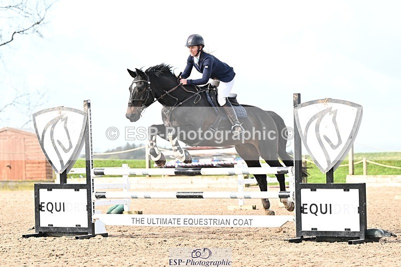 250416-101106-00234 - Cls 1 British Novice and 90cm