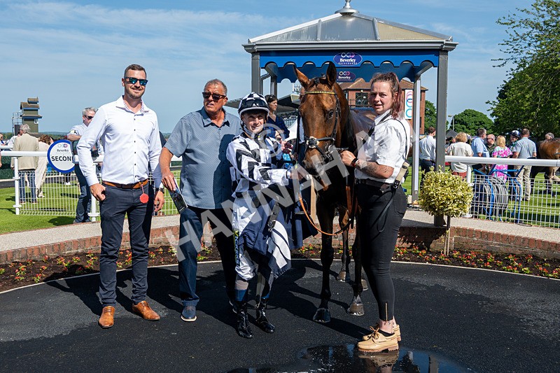 300526-Race 5-Glenfinnan-0301 - Race 5 16.00pm Happy Birthday Colin 'Spud' Stamford Handicap