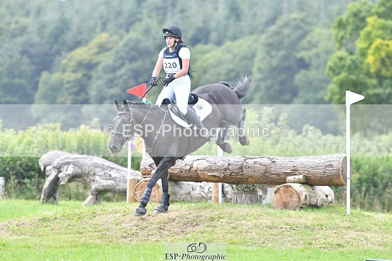 240803-143006-07940 - 220-Eleanor_Newcombe-MR_DARCY