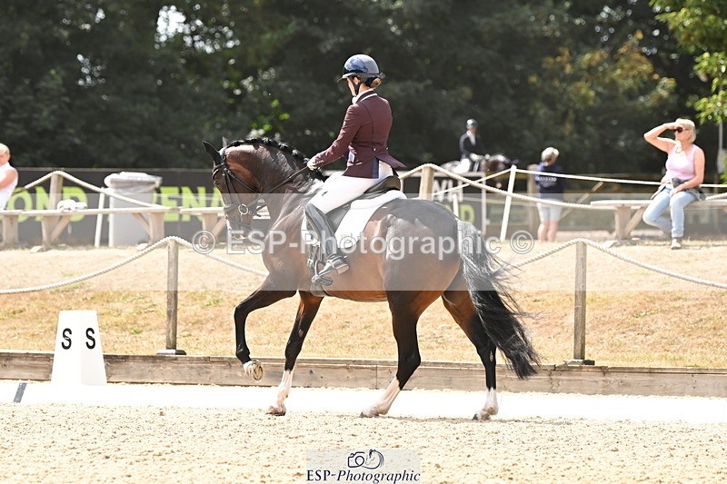 250808A-154548-01641 - 134-Lucy.AmyPretty.Karla