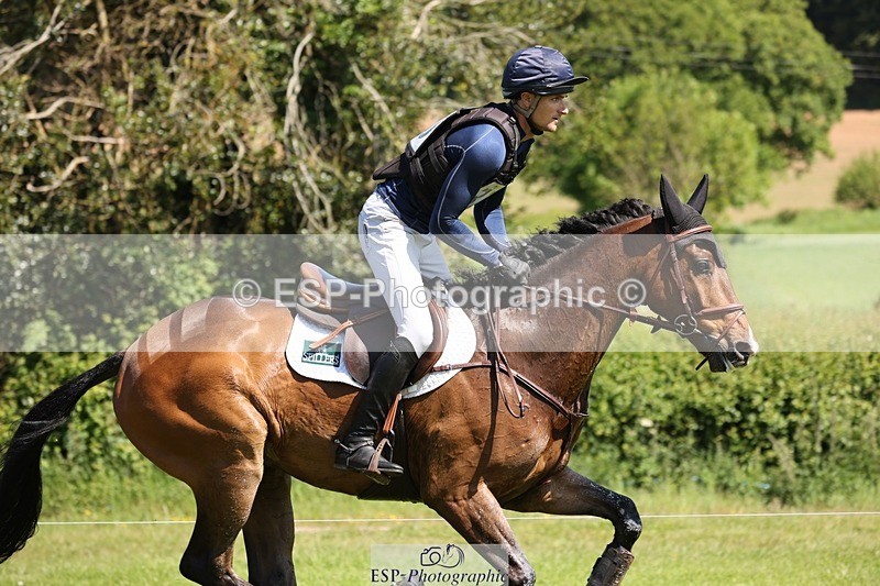 240525-105304-12532 - 320-CARPO_VIVENDI-Jack_Pinkney