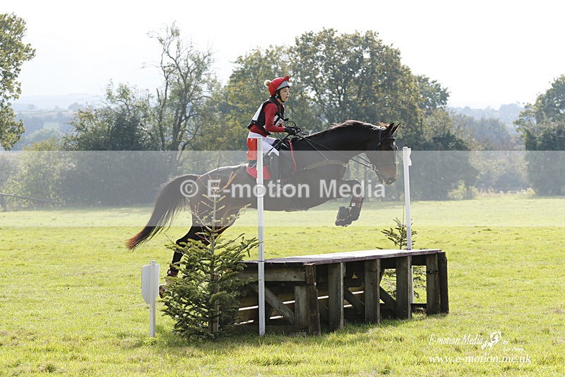  WWHT 171021 2893 - Intermediate (0.90m)  17/10/21