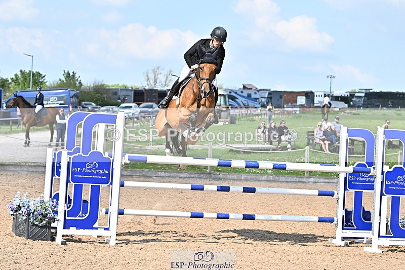 240509A-160133-03479 - Cls 12 Chard Equ Speed Derby