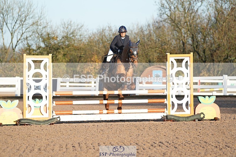 251108-083908-01793 - Cls 9 British Novice and 90cm Open