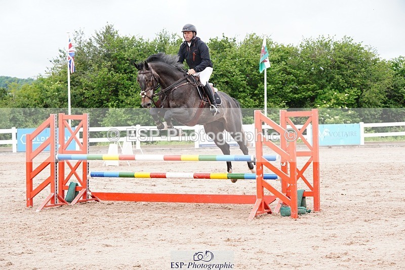 250524-111232-06334 - Cls 21 A&B Snr Disco & 1.00m Open