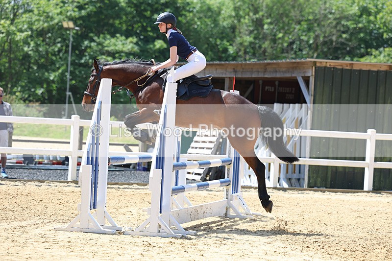 3E7A9937 - Class 9: Senior BN/90cm open