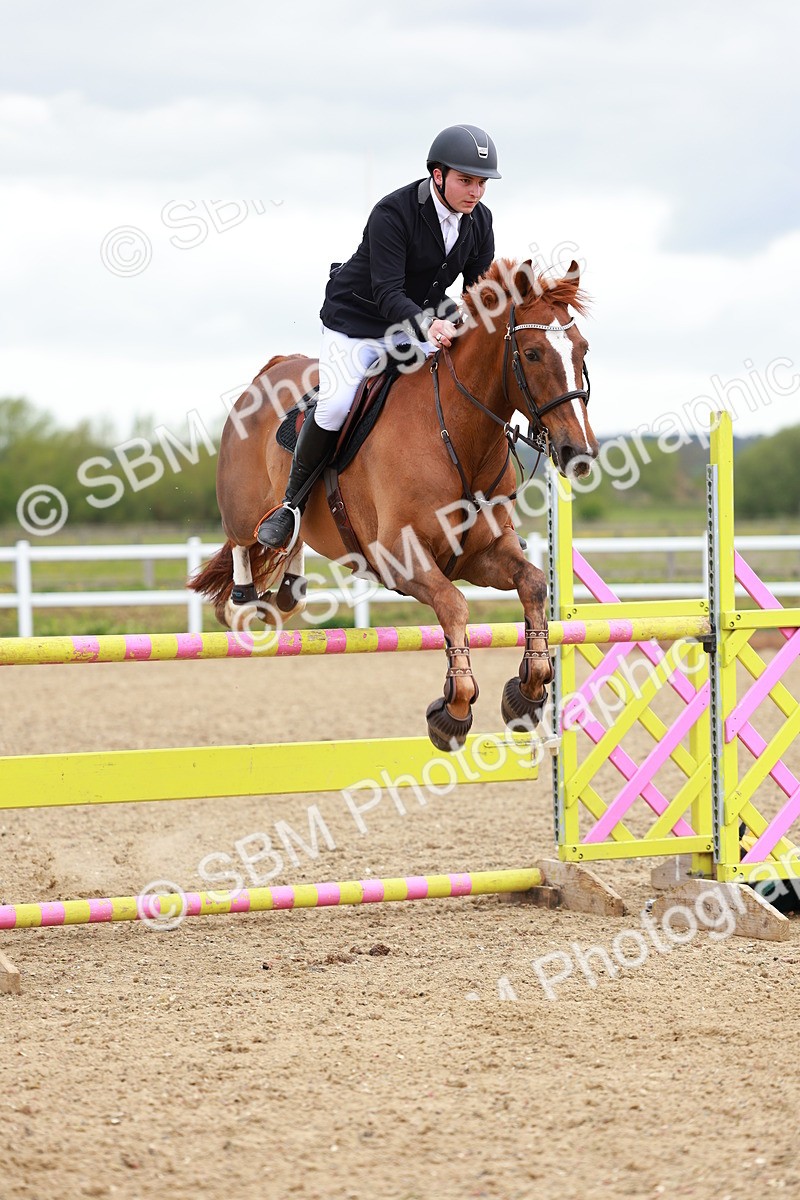 SBM_002627 - Class 11 - Senior Foxhunter - 1.20m