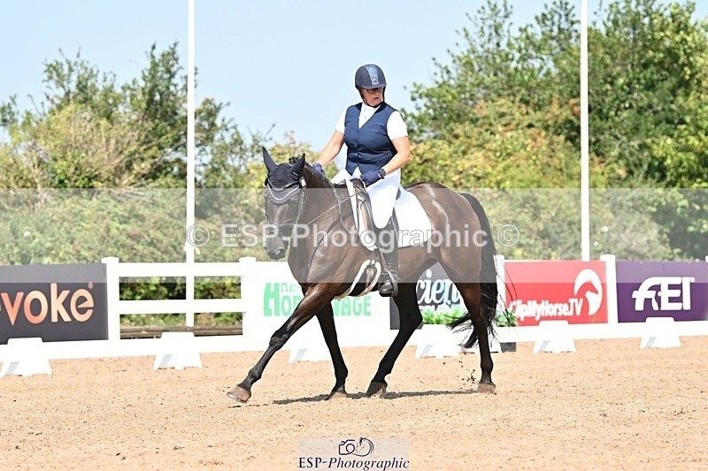 250816-115030-04082 - 109-Amber.Da.SilvaToners.Lady.Florentine