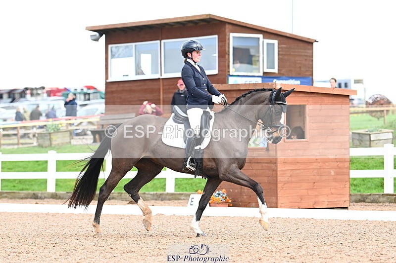 240218A-122518-07267 - 161-Katie.Warner-Active.Nuvalari