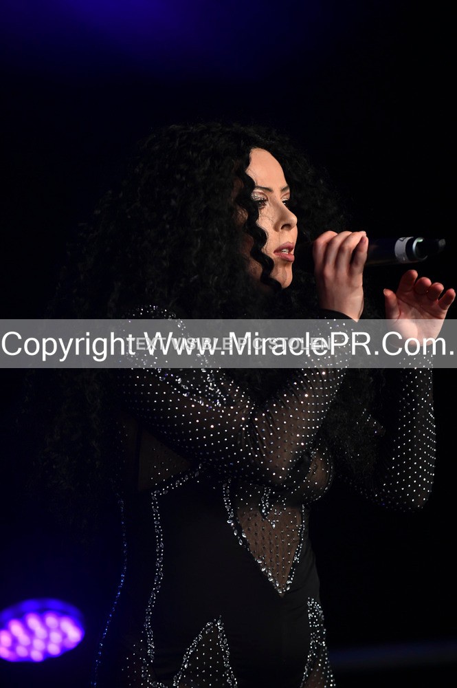 SH4_5935 - The Cher Experience