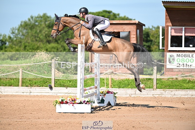 240718A-102956-04532 - Cls 1, 3 Star Small Tour 1.35m