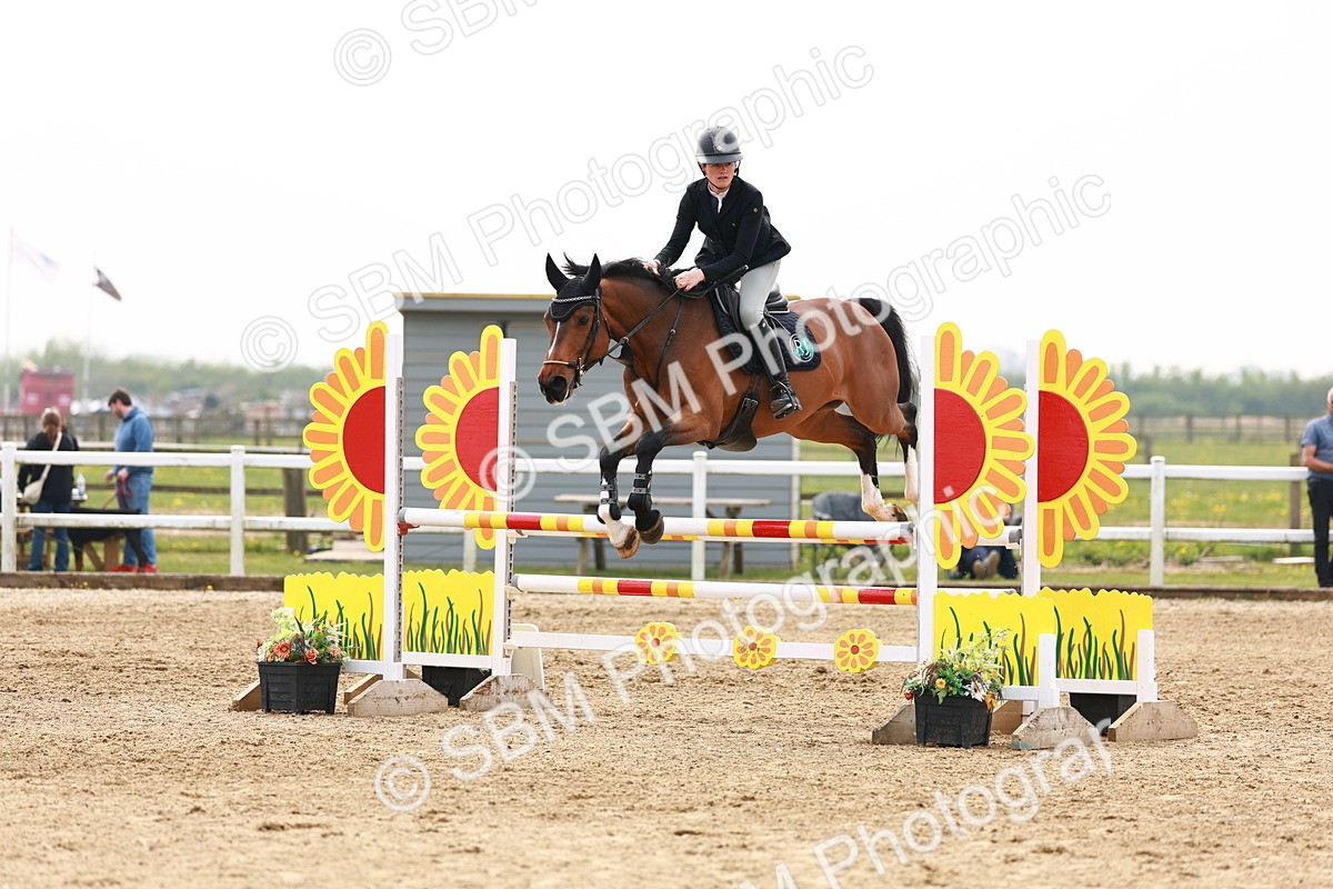  - Class 18 - Senior Newcomers - 1.10m