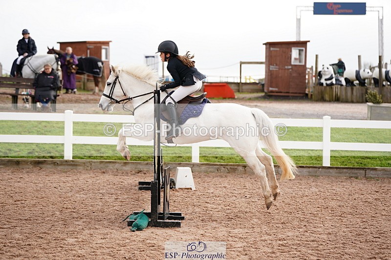 241027A-100946-02026 - SUN Cls 4 Pony British Novice and 80cm