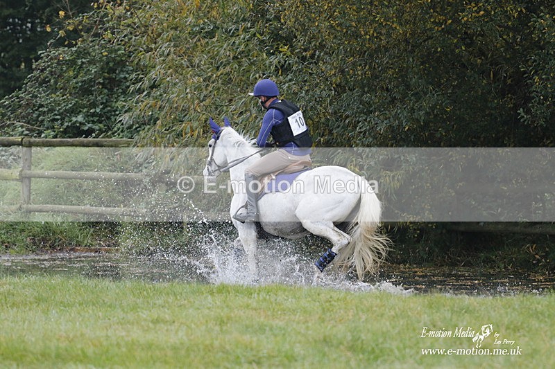 WWHT 171021 0357 - Novice Restricted (0.80m)  17/10/21