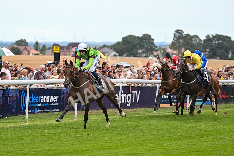 290725-Race 2-Queen Roslyn-9769 - Race 2