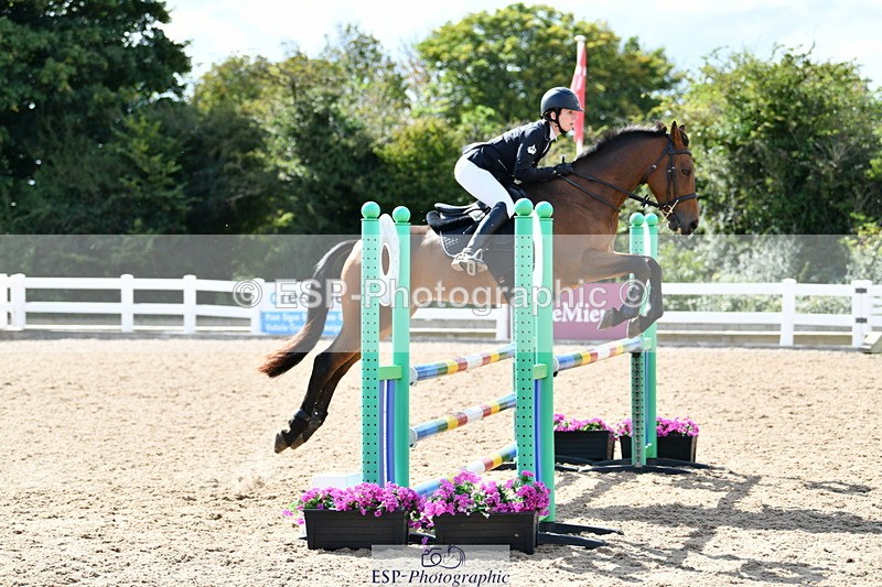 240913A-142011-04693 - Cls 24 1.05m Amateur Qualifier