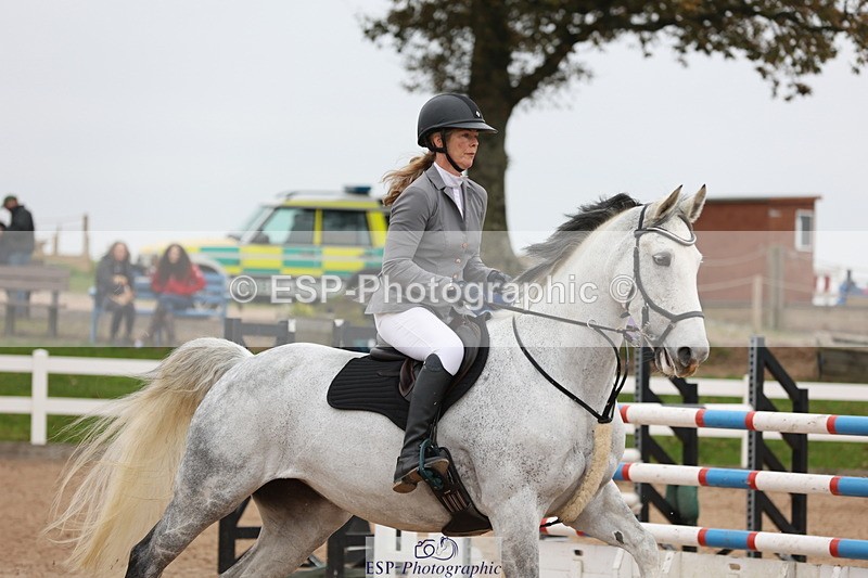 241101A-135812-02309 - FRI Cls 6 Foxhunter and 1.20m Open