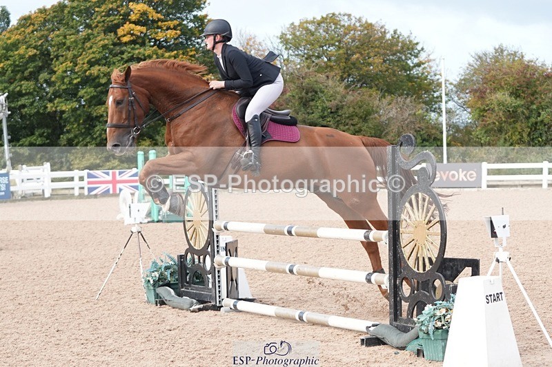 251005-100406-02451 - Cls 22 British Novice and 90cm