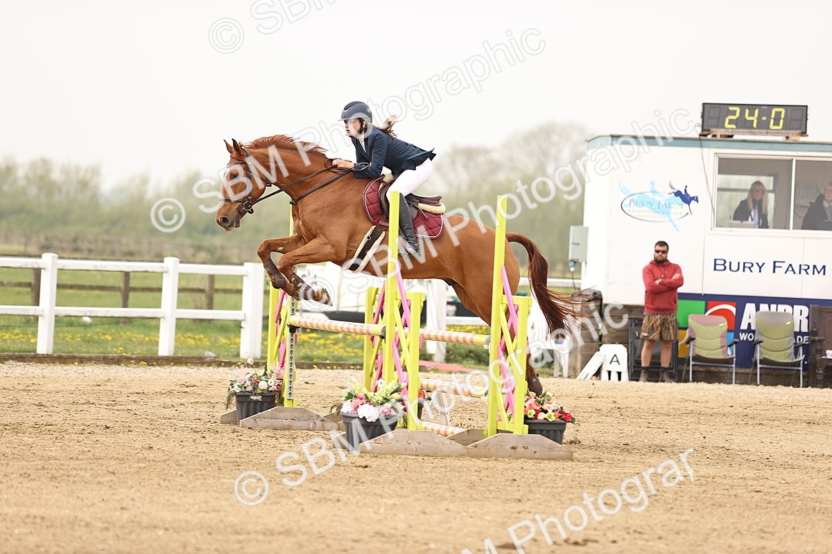  - Class 15 - Senior British novice - 90cm