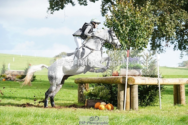 231020-140902-09473 - 120-VAN.KAUNITZ-Sara.Squires-XC