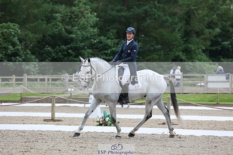 240523-093359-03159 - 207-IE_MR_MCGREGOR-Will_Furlong