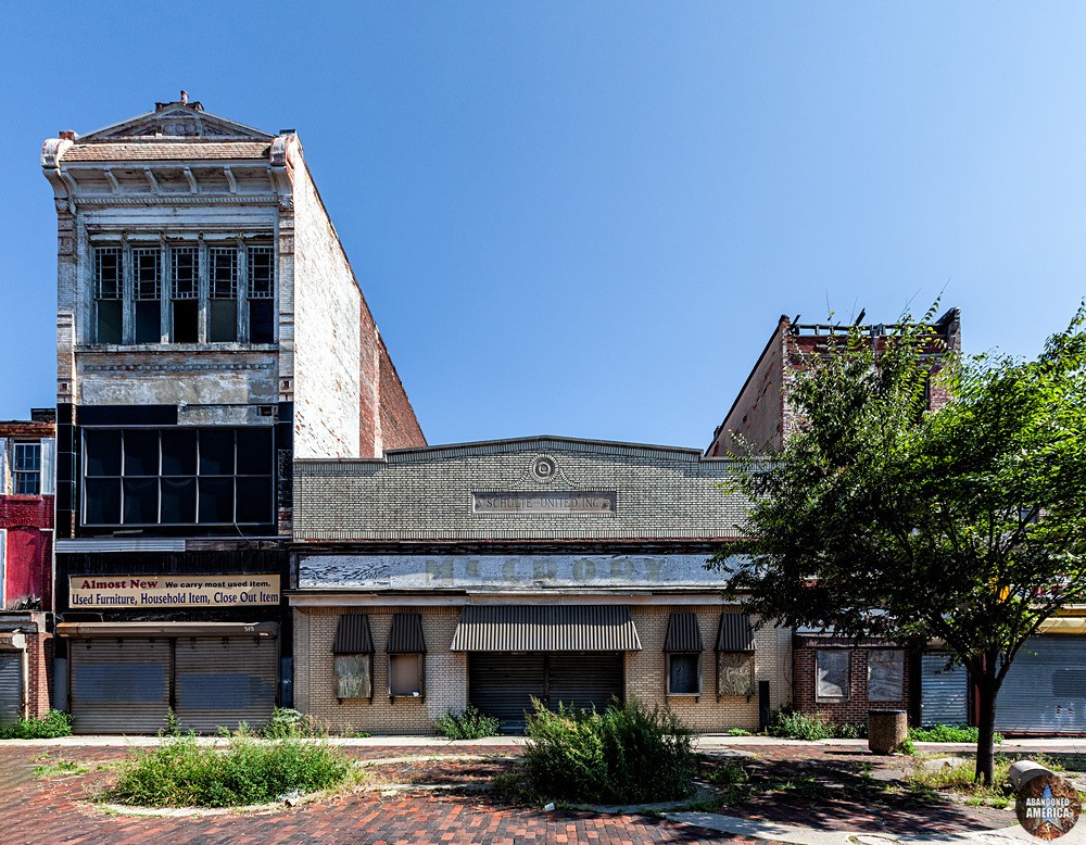  - Kaufmans Department Store