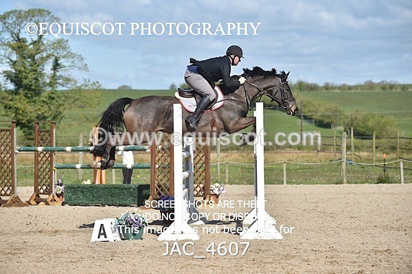 JAC_4607 - CLASS 11 SAT Andrew Hamilton Coach, RHS Foxhunter Championship Qualifier