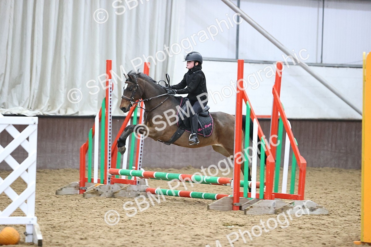 SBM_001409 - Class 3 - Horse & Hound 60cm