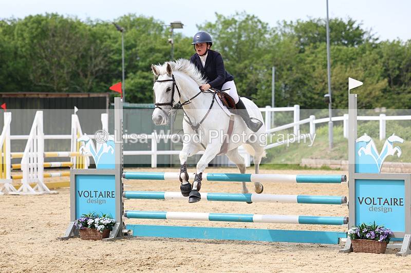 3E7A8626 - Class 4: Senior British Novice/90cm open