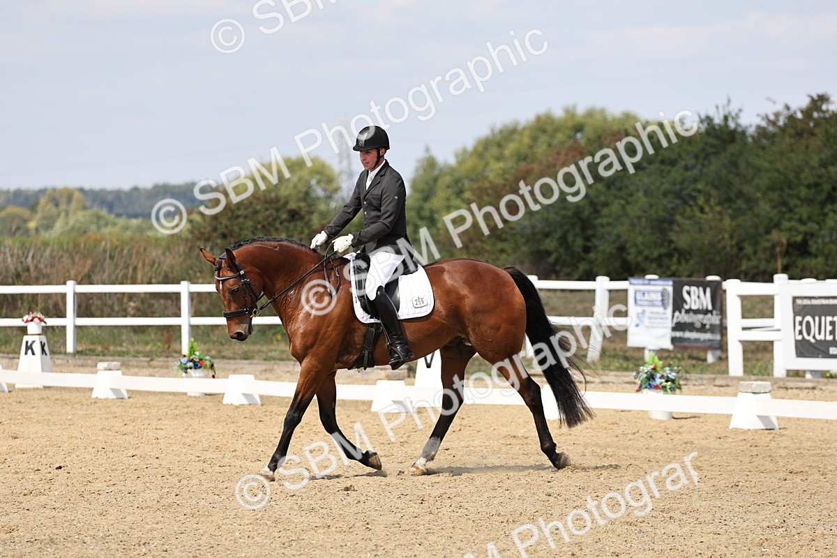 SBM_018711 - Class 16 - Novice 5 - 12.08-13.11