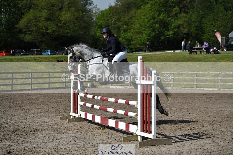 230512-100708-00461 - Cls 10 Snr 85cm Schooling