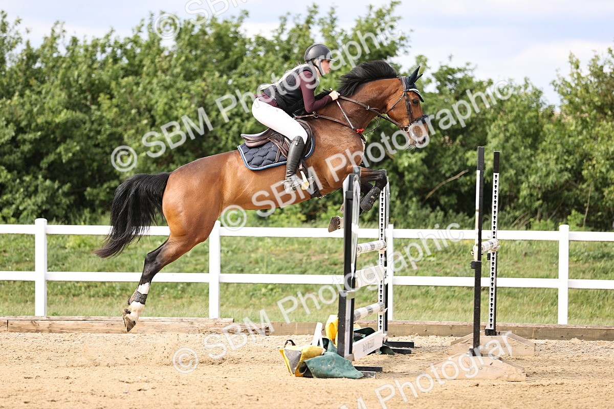 SBM_003809 - Class 13 - Senior Foxhunter - 1.20m