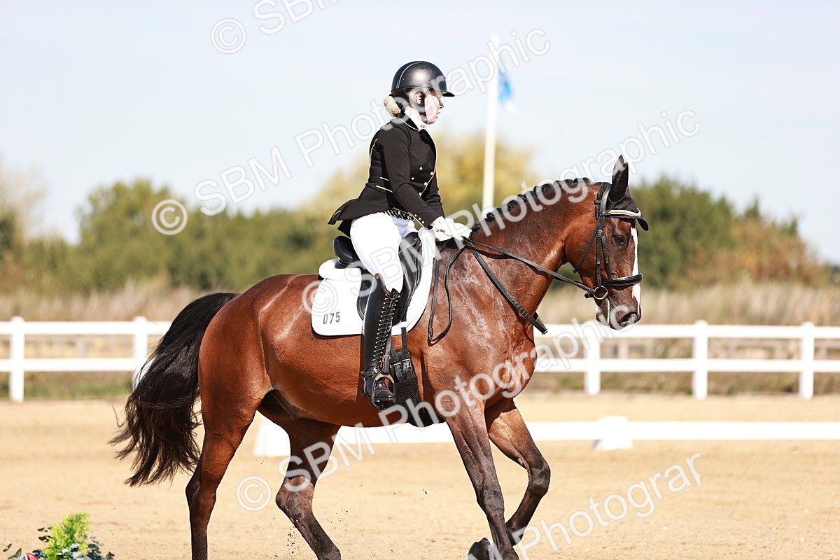 SBM_004392 - Class 12 - Novice 5 - 10.31-11.41