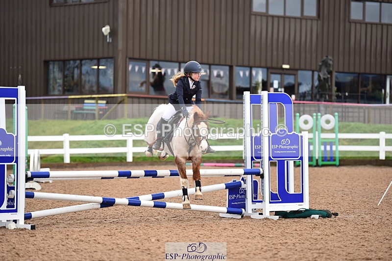 231203A-094002-00032 - Cls 1 Intro 70cm