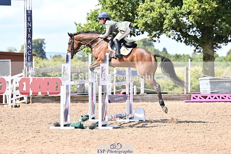 250827B-132301-00549 - Cls 4 Snr Newcomers 1.10m