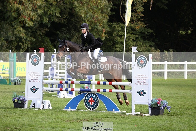 231022-130909-27535 - 494-WEST.FIELD.REBEL-Laura.Bilham-TrotUp+SJ