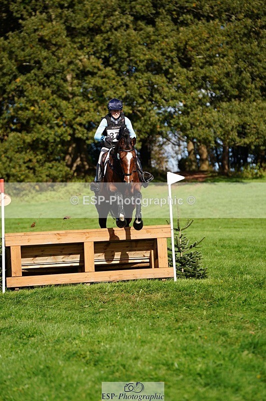 241026-112442-12105 - 378-Fern.Hordern-SHES.ALL.THAT