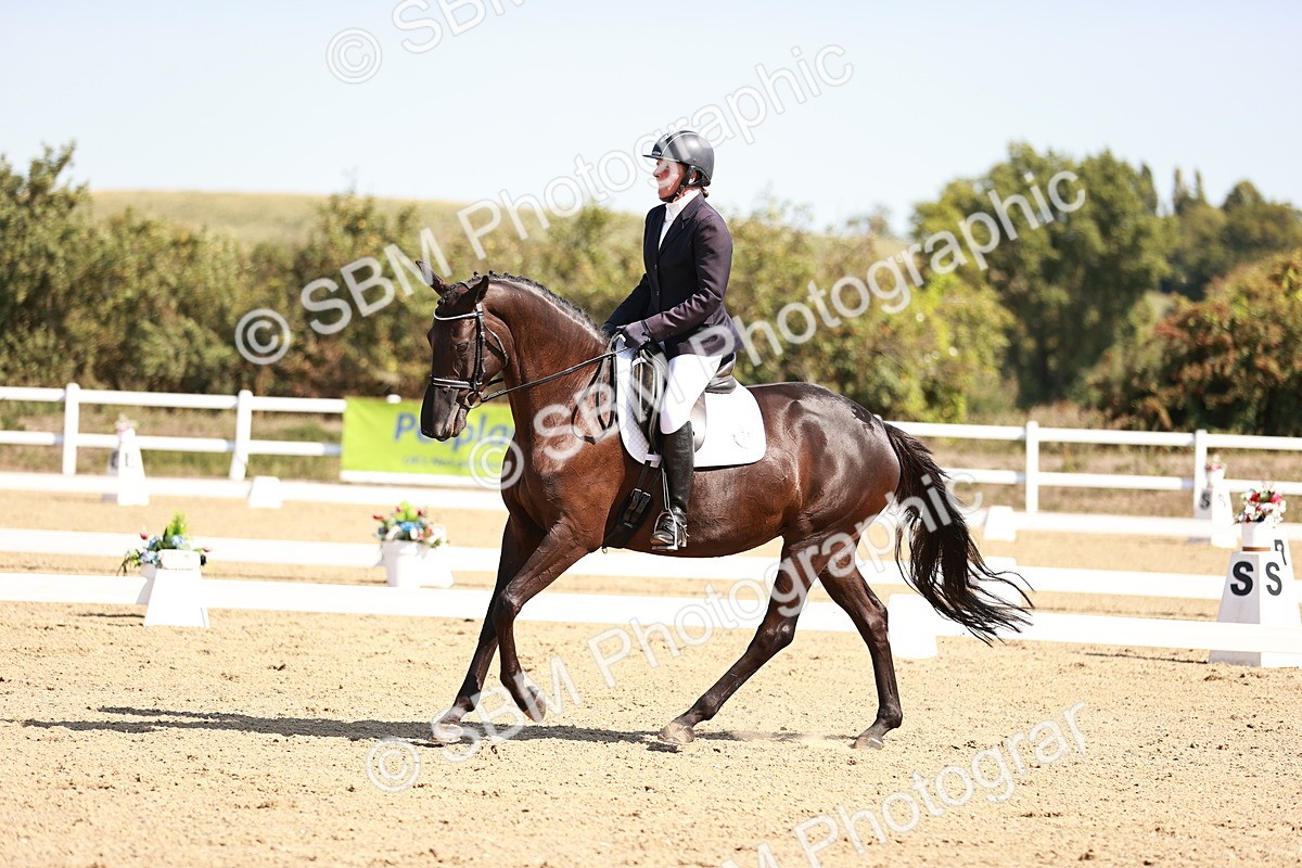 SBM_004485 - Class 12 - Novice 5 - 10.31-11.41