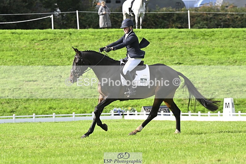 251023A-145735-04456 - E-383-Amy.Harris