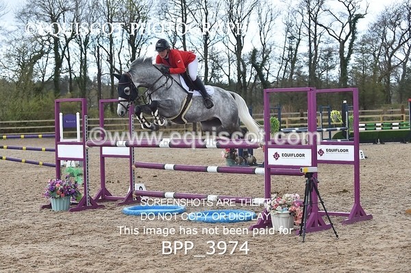 BPP_3974 - CLASS 4 Senior Newcomers/ 1.10m Open