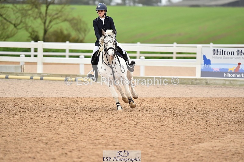 231028A-131438-01636 - Cls 4 Newcomers & 1m Open